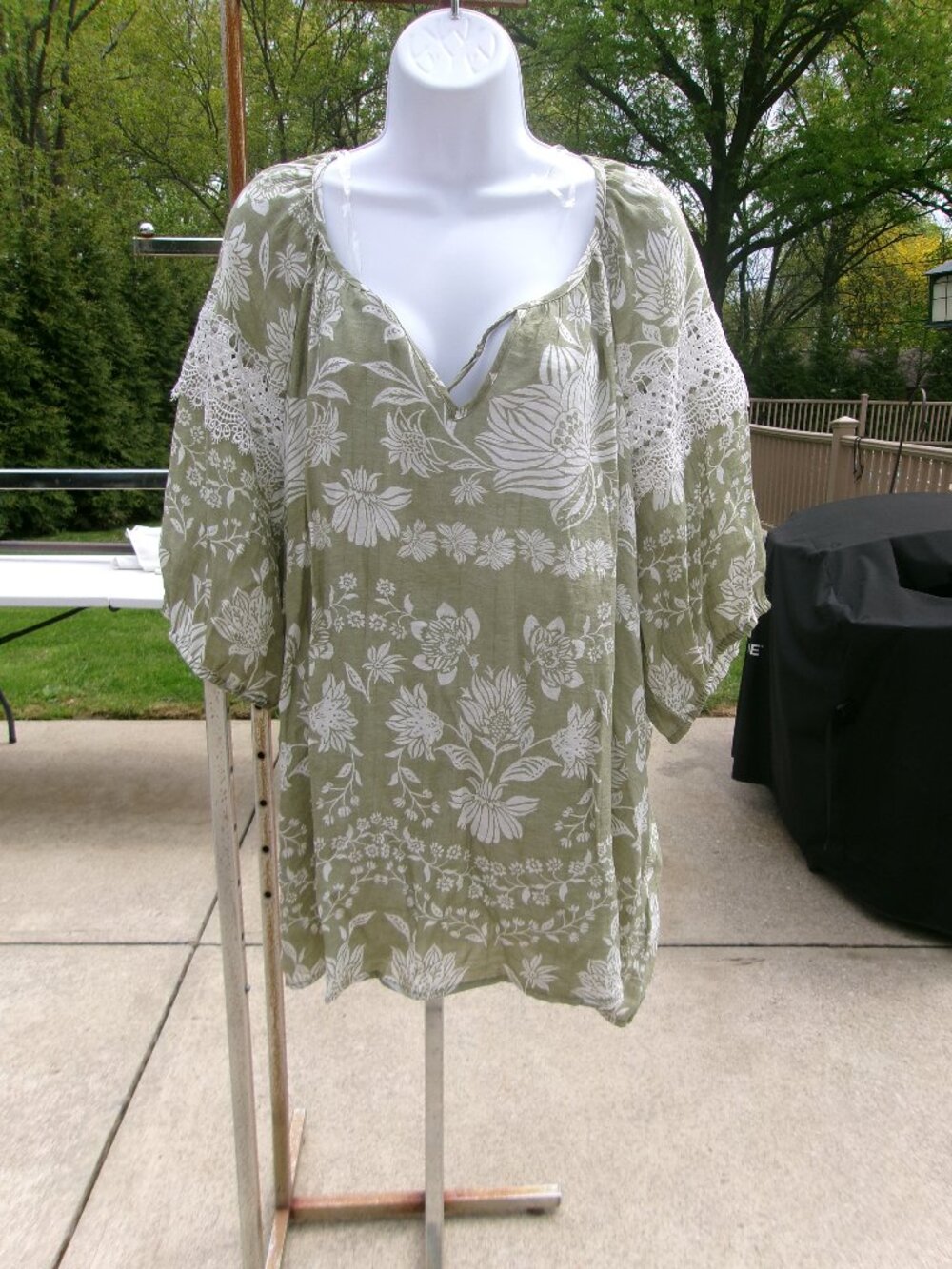 NWT PALM RIO GREEN FLORAL PRINT TOP 3X